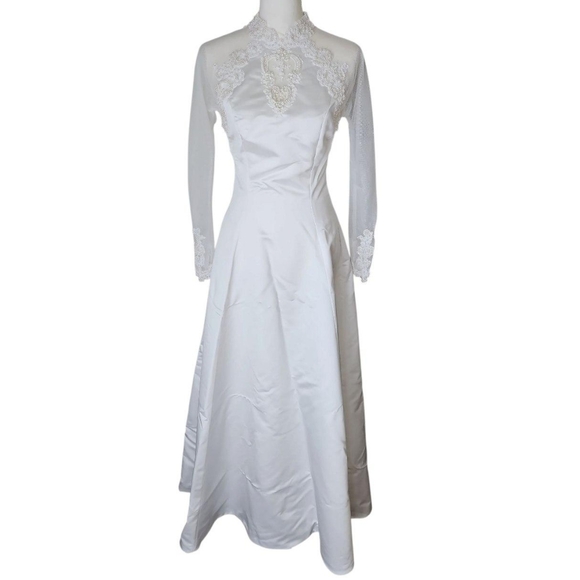 Vintage Elegant White LaceWomen's Wedding Dress
